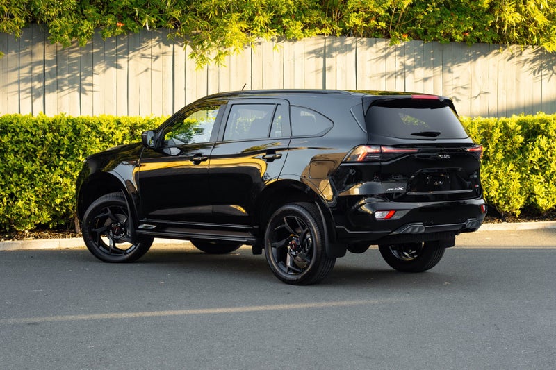 2026 Isuzu MU-X XT 4WD Auto image 3