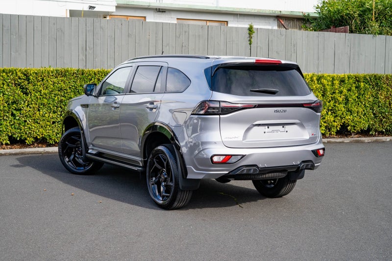 2026 Isuzu MU-X XT 4WD Auto image 3