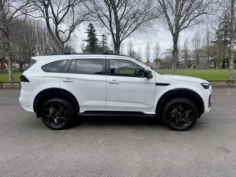 2026 Isuzu MU-X XT 4WD Auto image 3