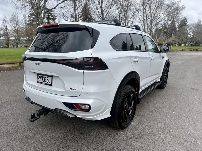 2026 Isuzu MU-X XT 4WD Auto image 4