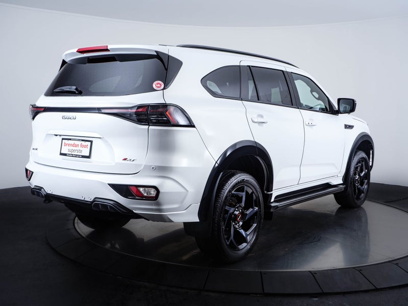 2026 Isuzu MU-X XT 4X4 image 3