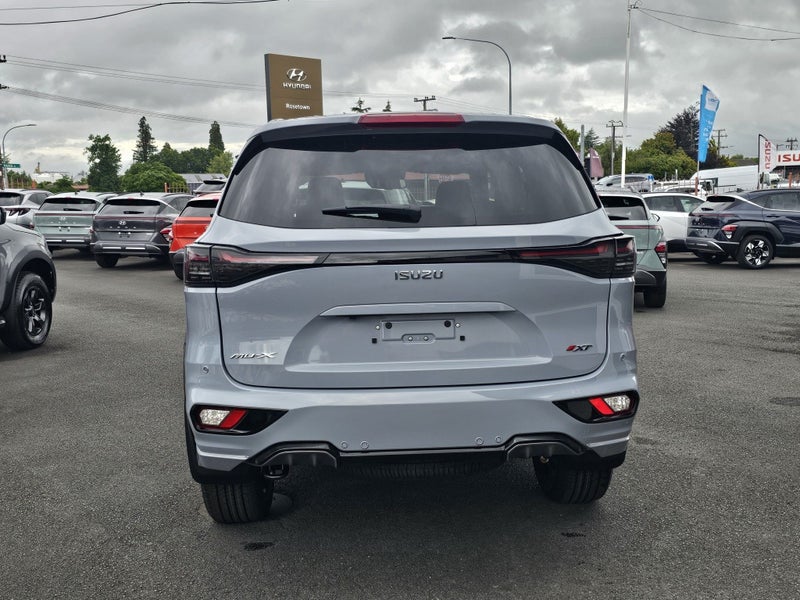 2026 Isuzu MU-X XT SUV image 5