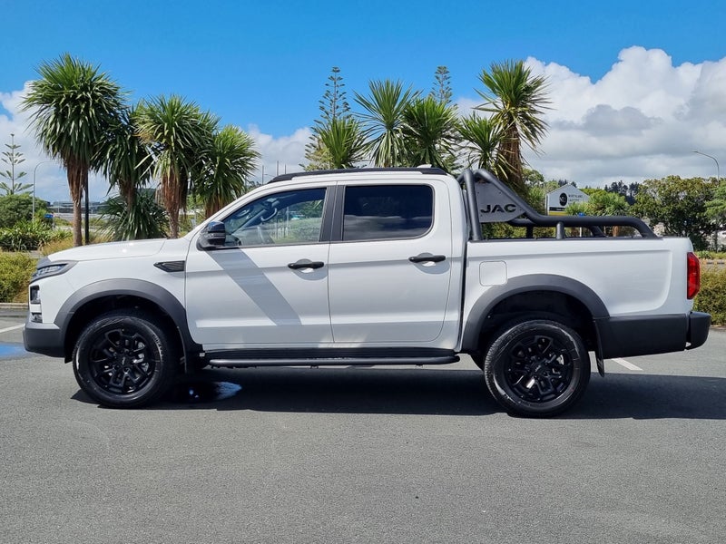 2026 JAC T9 2.0 Diesel/4WD/8 Speed Auto image 3