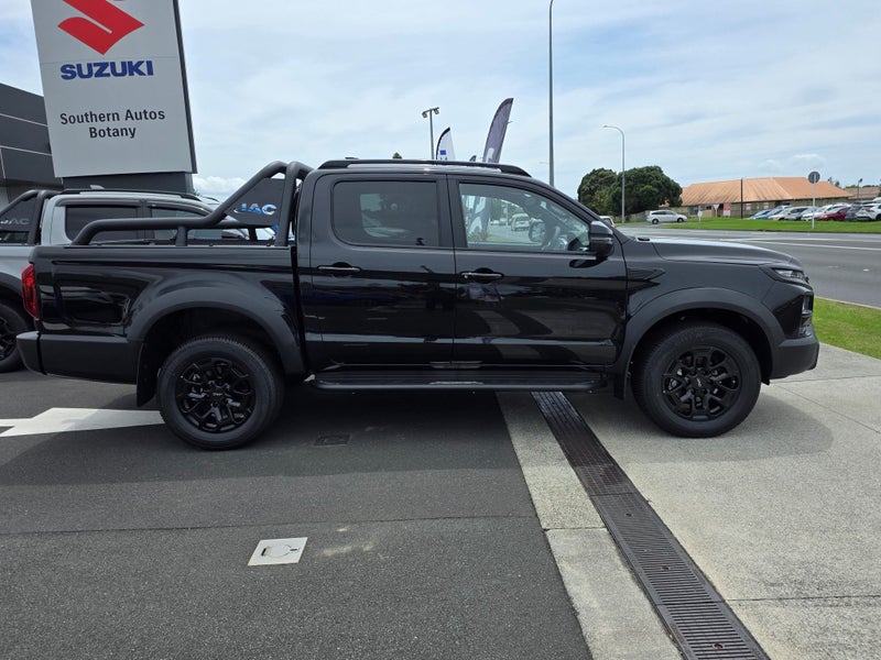 2026 JAC T9 Black Edition 4WD image 4