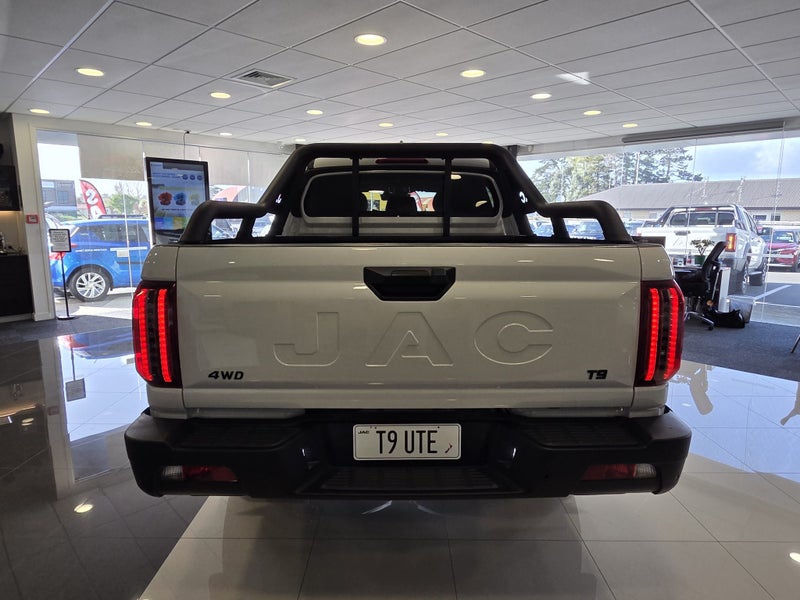 2026 JAC T9 Black Edition 4WD Auto image 5