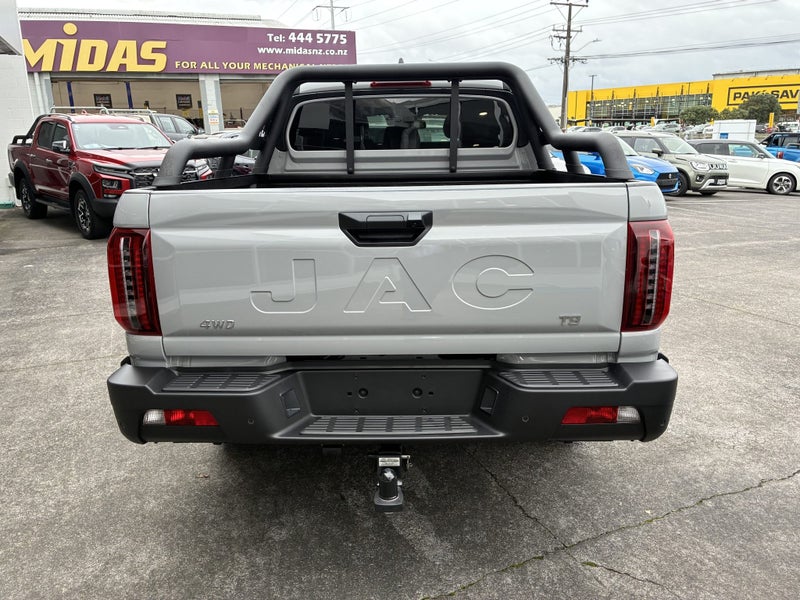 2026 JAC T9 Luxury image 5