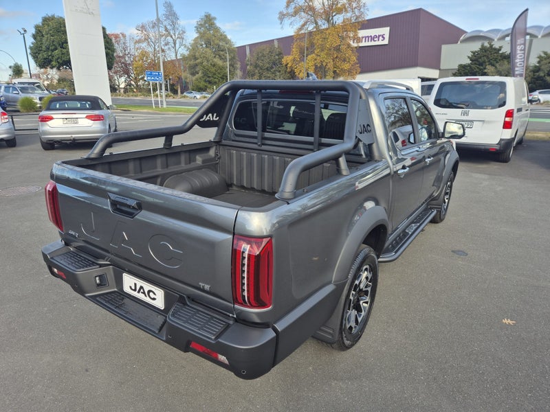 2026 JAC T9 Luxury image 4