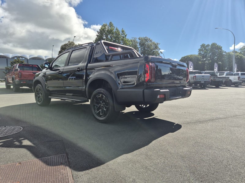 2026 JAC T9 Luxury image 3