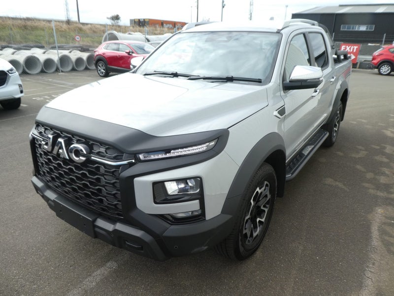 2026 JAC T9 Luxury 4X4 Auto image 3