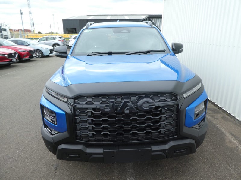 2026 JAC T9 Luxury 4X4 Auto Black Out image 2