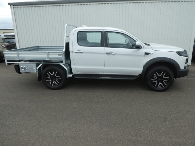 2026 JAC T9 Luxury 4X4 Auto - Cab Chassis Edition image 4