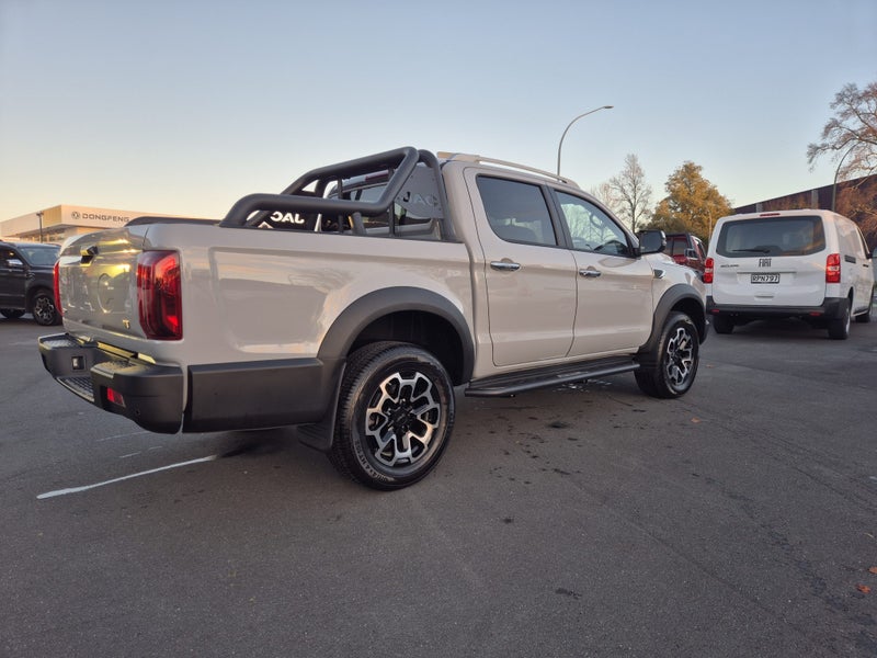 2026 JAC T9 Luxury image 4