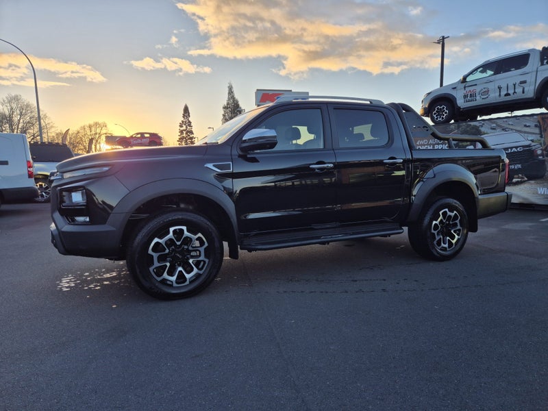 2026 JAC T9 Luxury image 2