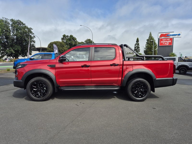 2026 JAC T9 Luxury image 4