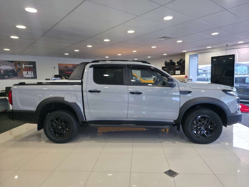 2026 JAC T9 PHEV AWD 2.0 TGDI image 3