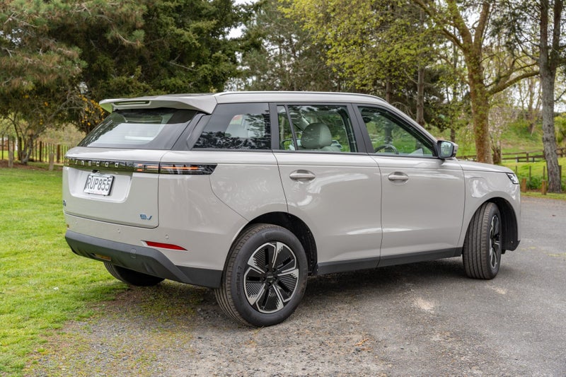 2026 Jaecoo J5 EV J5 Summit FWD image 4