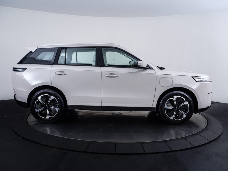 2026 Jaecoo J5 Summit 58.9kWh image 2