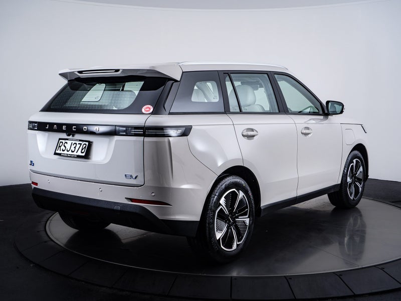 2026 Jaecoo J5 Summit 58.9kWh image 3