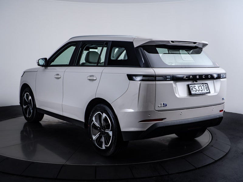 2026 Jaecoo J5 Summit 58.9kWh image 5