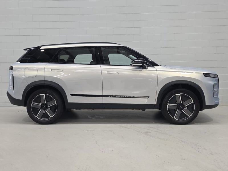 2026 Jaecoo J7 SHS HYBRID FWD image 3