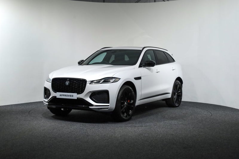 2026 Jaguar F-PACE P250 R-Dynamic SE image 3