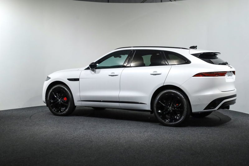 2026 Jaguar F-PACE P250 R-Dynamic SE image 5