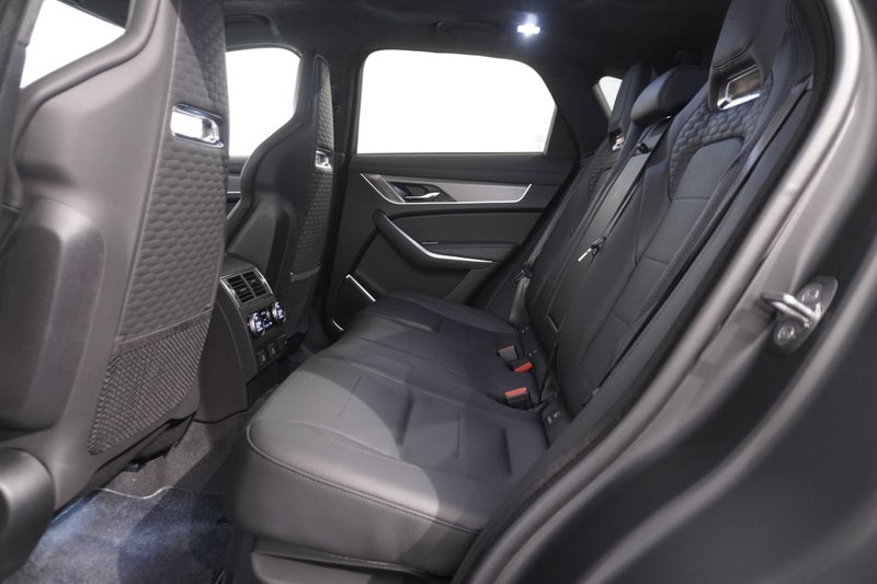 2026 Jaguar F-PACE SVR 575 Edition image 5