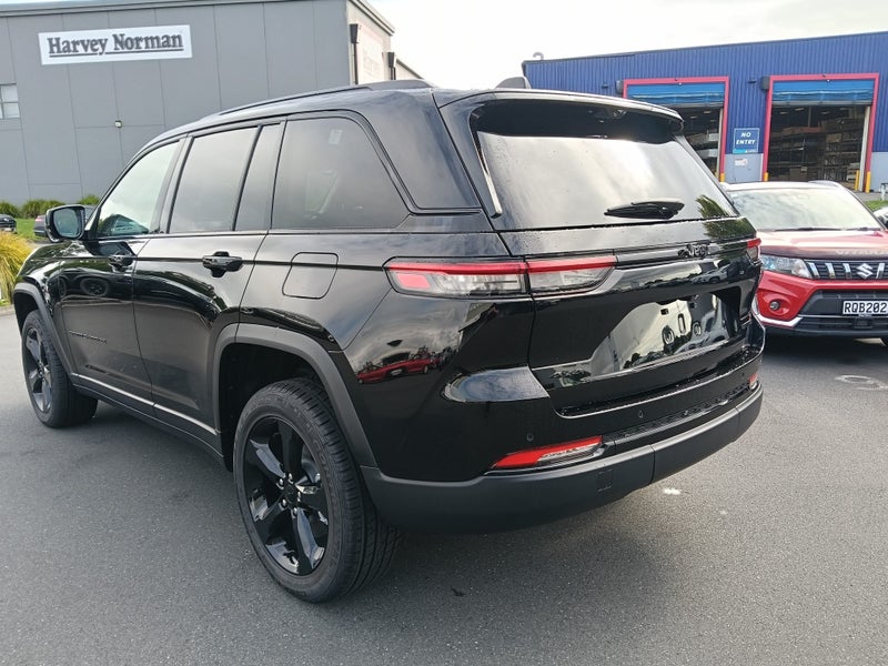 2026 Jeep Grand Cherokee 3.6 Ltd Petrol Auto image 4