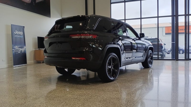 2026 Jeep Grand Cherokee Limited 5-Seat 3.6P image 5