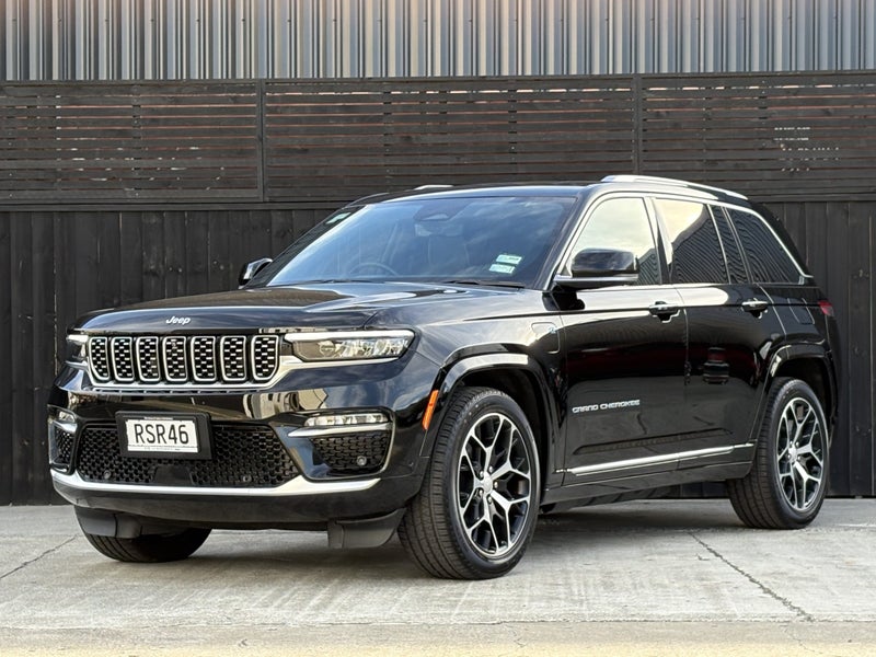 2026 Jeep Grand Cherokee Summit 4XE PHEV image 5