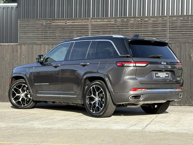 2026 Jeep Grand Cherokee Summit PHEV image 4