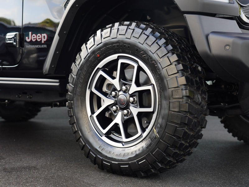 2026 Jeep Wrangler Rubicon 2.0P 4WD 8A 4Dr Wagon image 3