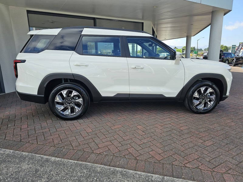 2026 KGM Torres Hybrid Ultimate image 2