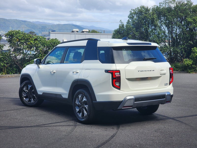 2026 KGM Torres Hybrid Ultimate image 2