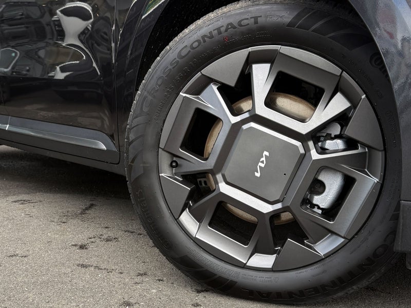 2026 Kia Carnival HEV Water image 2
