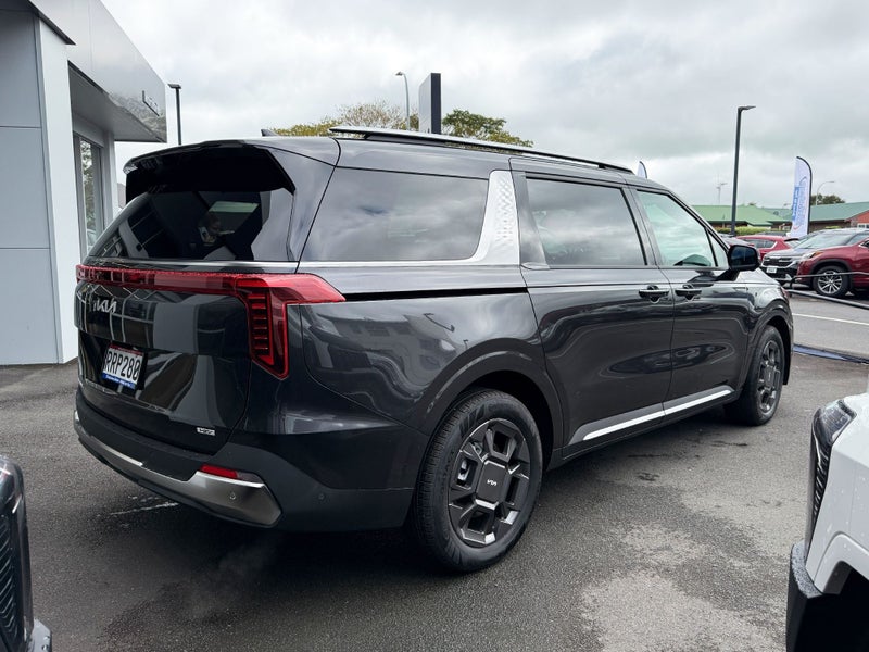 2026 Kia Carnival HEV Water image 4