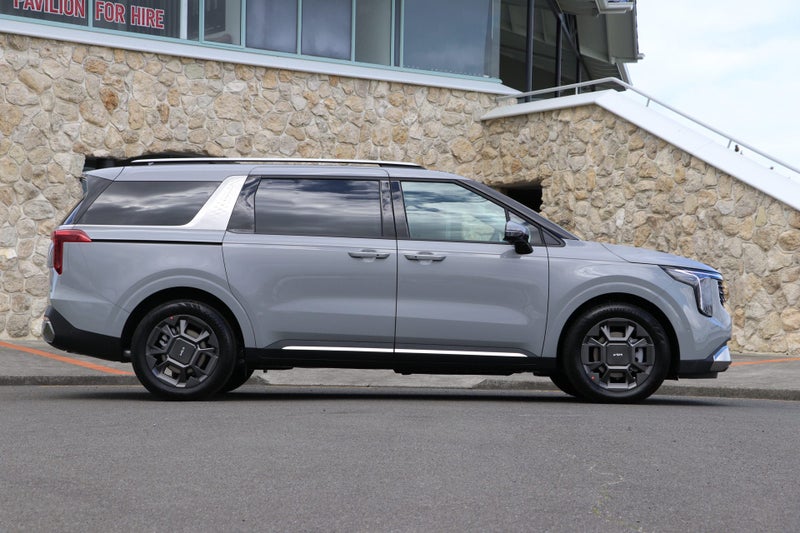 2026 Kia Carnival Water HEV 1.6 PETROL image 3