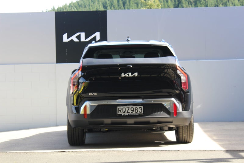 2026 Kia EV3 Earth 2WD LR image 5