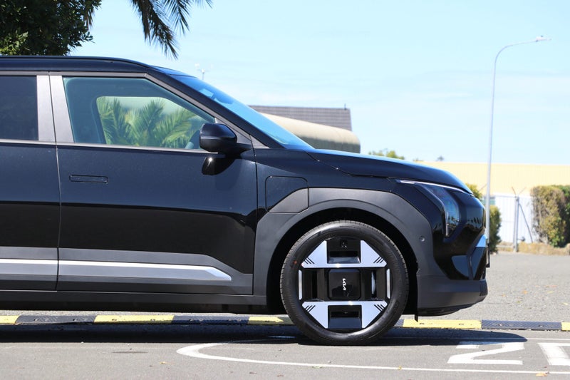 2026 Kia EV3 EARTH LR 2WD 81.4KWH image 4