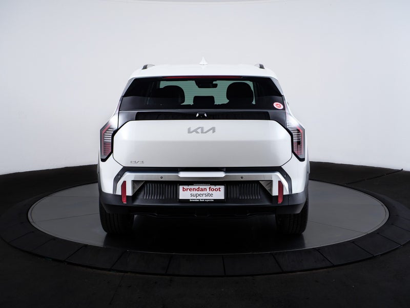 2026 Kia EV3 Earth LR image 2