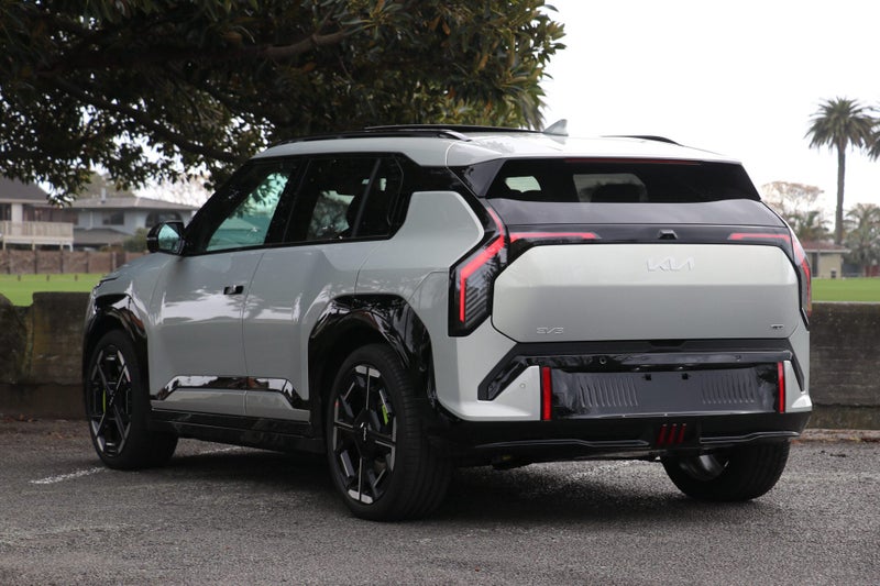 2026 Kia EV3 GT LR AWD 81kWh/EV image 2