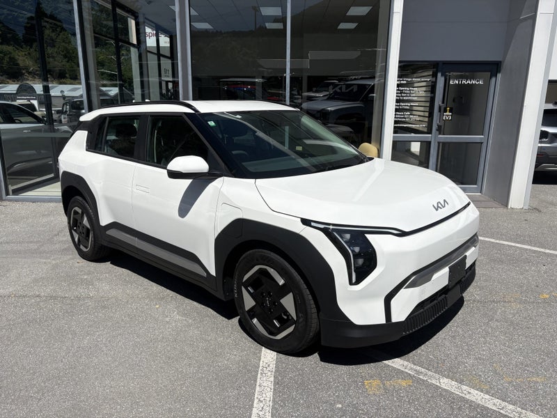 2026 Kia EV3 Light 2WD Long Range image 2