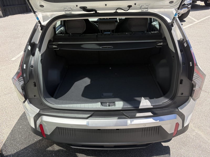 2026 Kia EV3 Light 2WD Long Range image 5