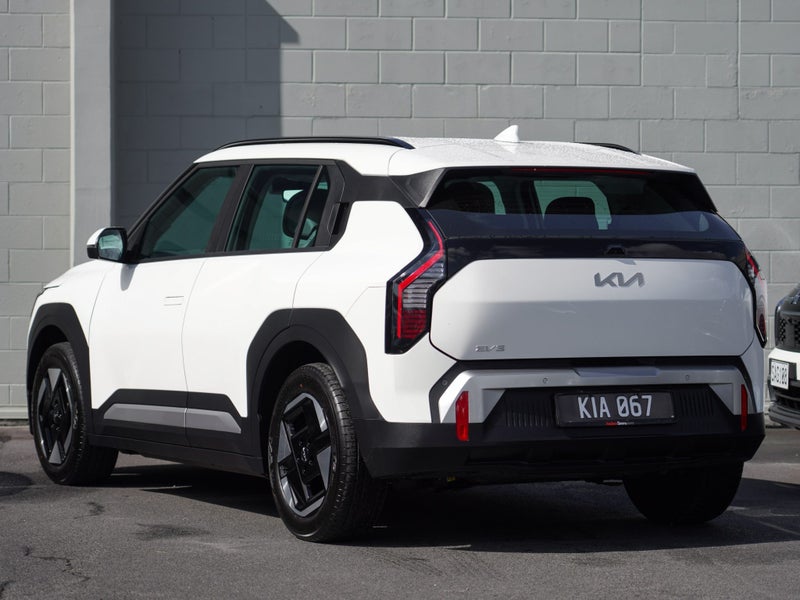 2026 Kia EV3 Light 2WD LR 81kWh 5Dr Wagon image 2
