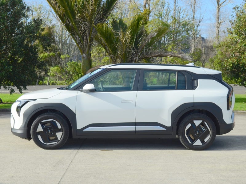 2026 Kia EV3 Light 2WD LR image 5
