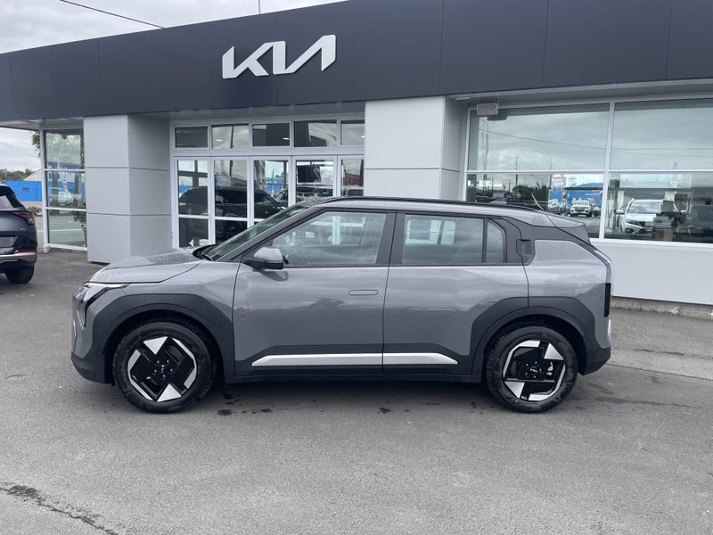 2026 Kia EV3 Light 2WD LR image 3