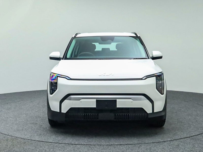 2026 Kia EV3 Light FWD image 4
