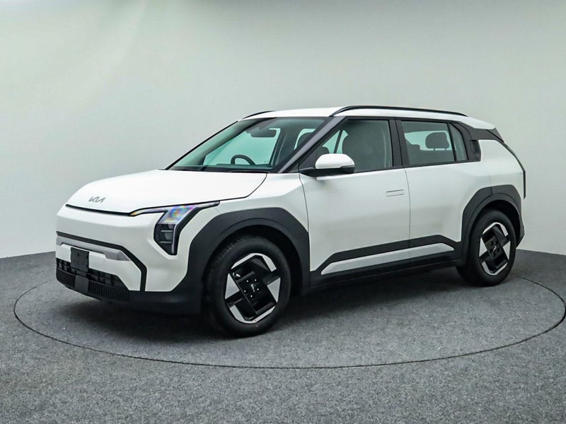 2026 Kia EV3 Light FWD image 5