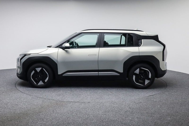 2026 Kia EV3 Light FWD LR image 4
