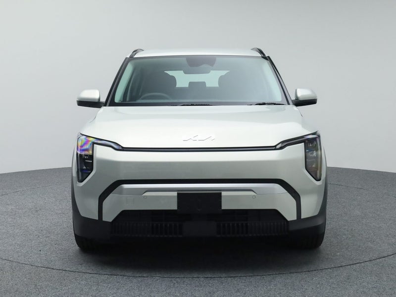 2026 Kia EV3 Light FWD LR image 4